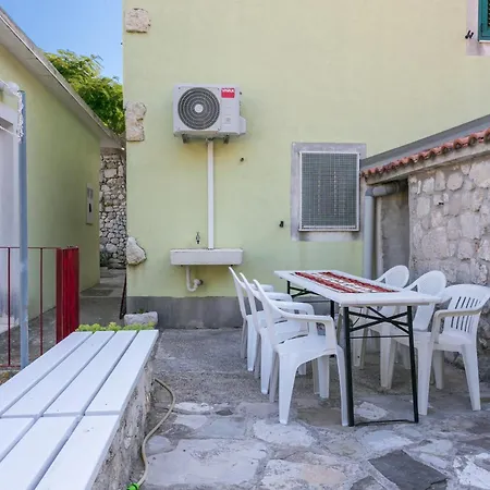 Дом отдыха House With A Parking Space Igrane, Makarska - 8332